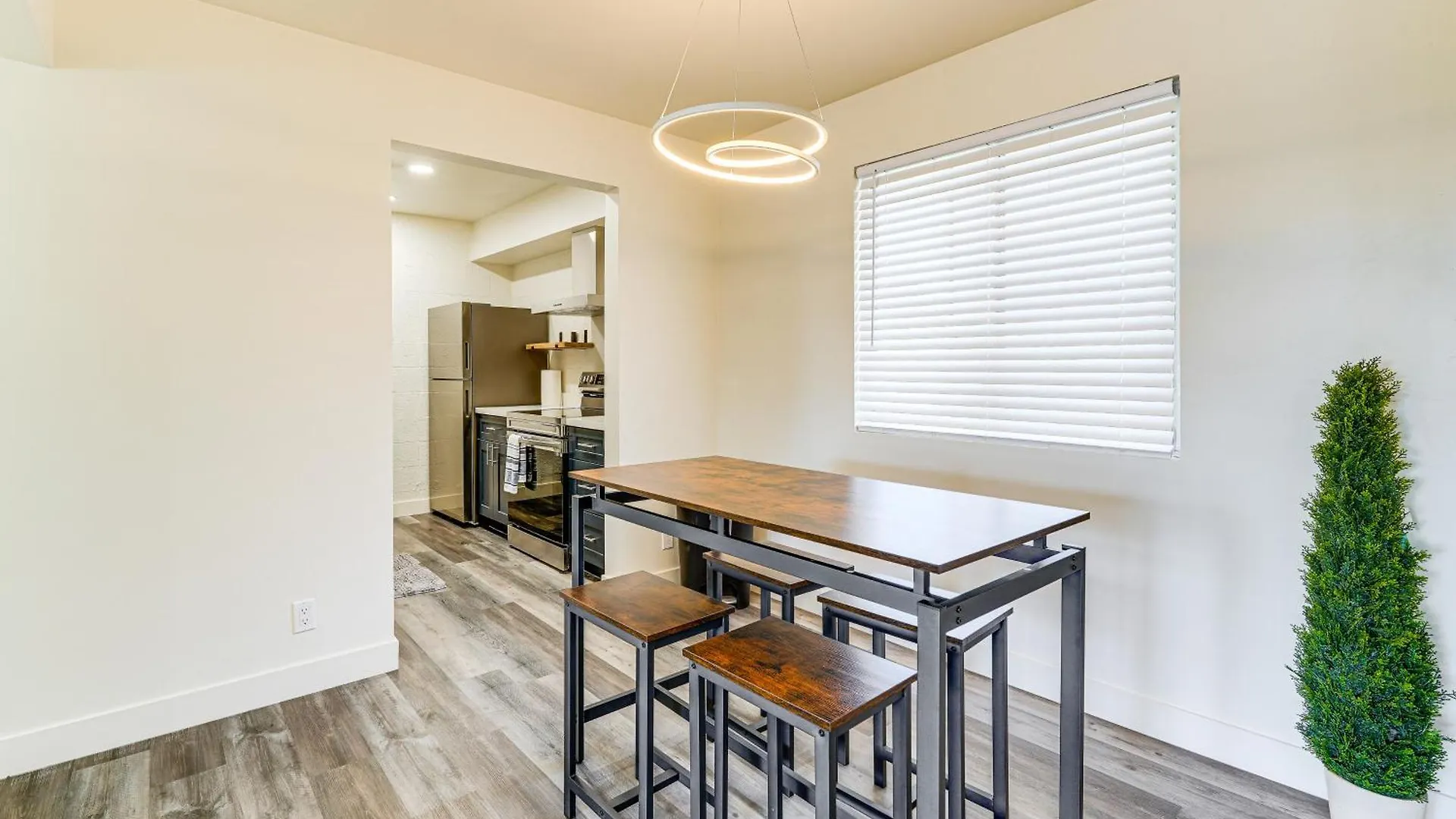 Scottsdale Condo With Community Pool And Hot Tub! 0*,