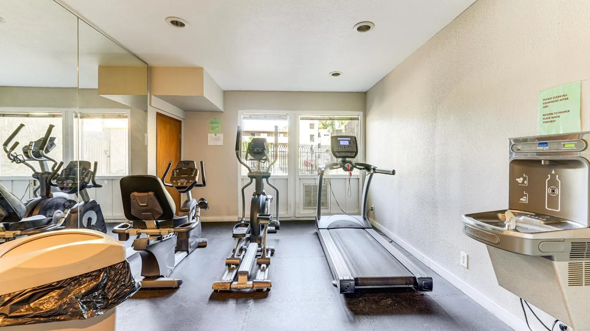 Scottsdale Condo With Community Pool And Hot Tub!