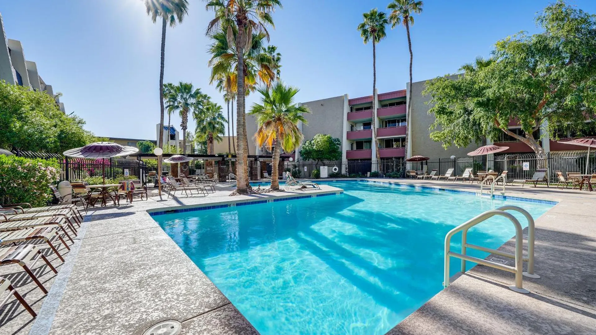 Scottsdale Condo With Community Pool And Hot Tub!